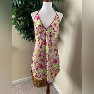 🌸🌸Victoria’s Secret satin floral chemise🌸🌸